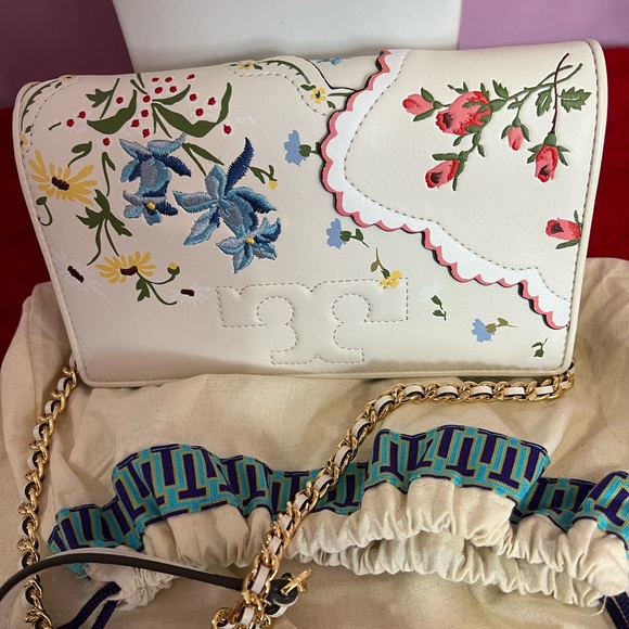 Tory Burch Handbags - Trade♥️tory crossbody bag